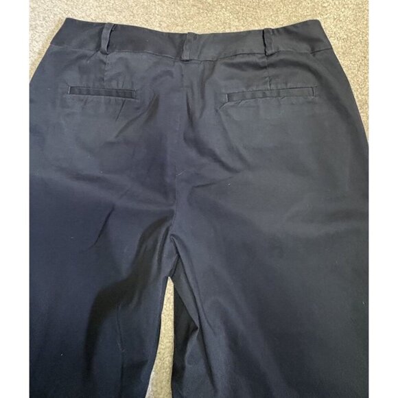 Talbots The Perfect Short Women's Size 10 Black 10” Inseam - Picture 4 of 7